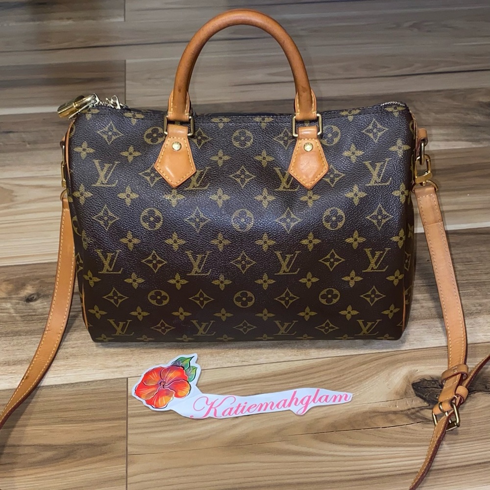 Authenticated Louis Vuitton Monogram Speedy Bandouliere 30